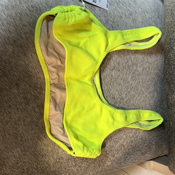 Pilyq Pineapple Reef Ring Side Halter top and matching reef full bottoms - Picture 2 of 9